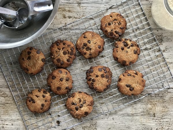 Galletas De Almendra Con Chips De Chocolate Receta Ekilu