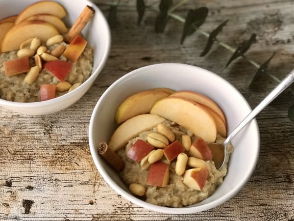 Oats with Apples and Peanut Butter