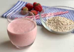 Strawberry and Oatmeal Shake