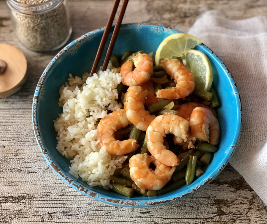 Rice Bowl with Jumbo Shrimp and Green Beans