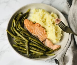 Salmon Bowl with Green Beans and Mashed Potatoes