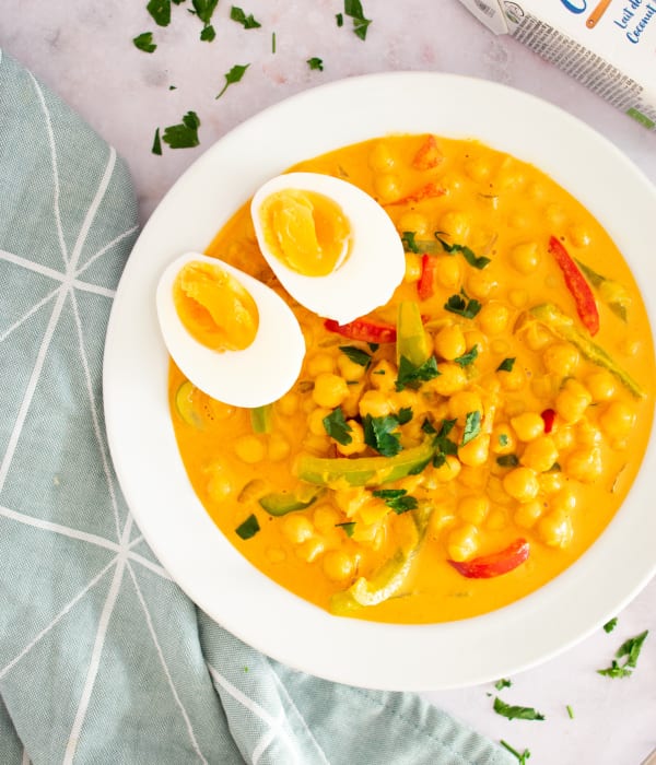 Curry de Garbanzos con Huevo