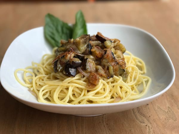 Espaguetis con Carbonara de Berenjenas