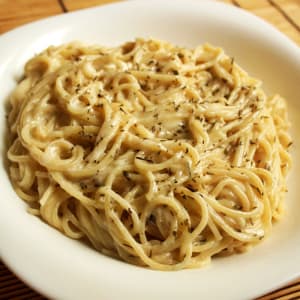 Spaghetti with Creamy Cheese Sauce