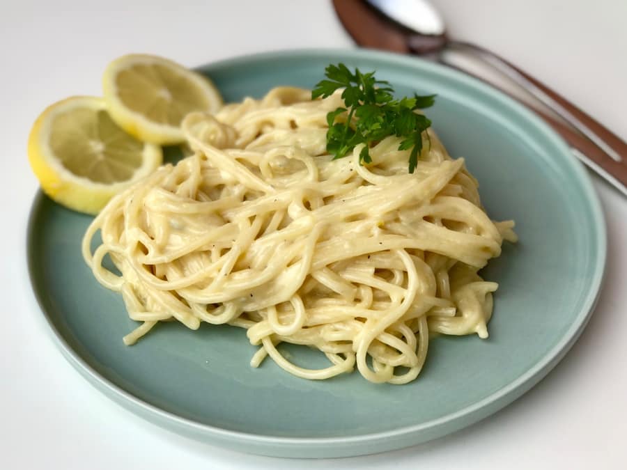 Espaguetis con Mascarpone, Gorgonzola y Limón