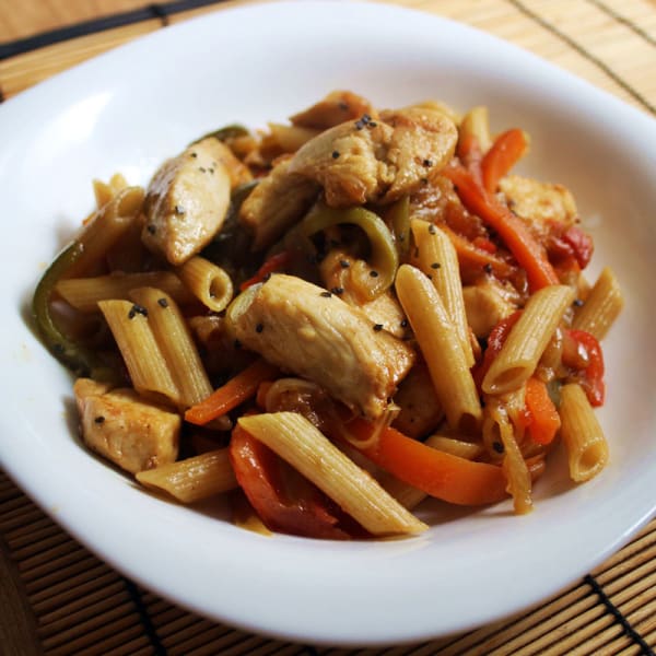 Macaroni with Chicken and Vegetables