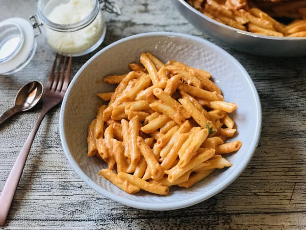 Pasta with Bell Pepper and Walnut Sauce