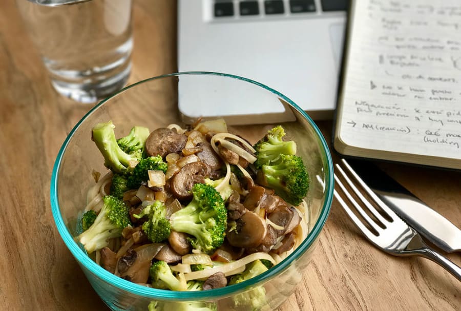 Noodles with Broccoli and Mushrooms