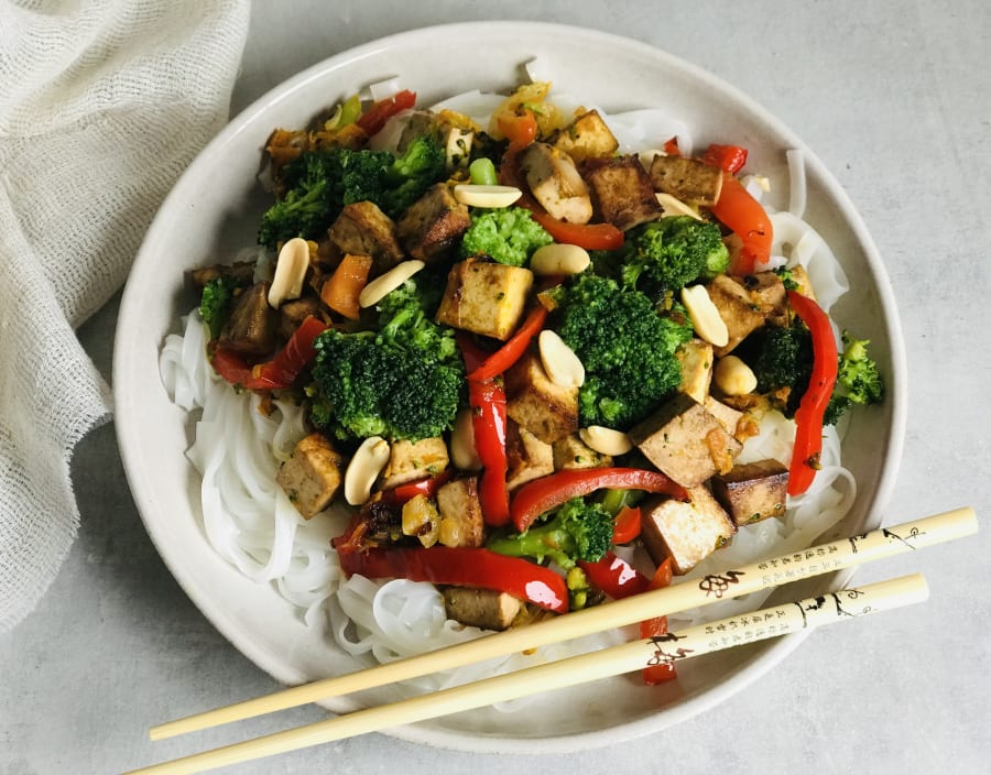 Noodles con Tofu y Brócoli