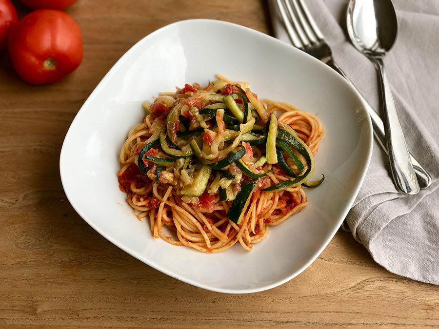 Spaghetti with Zucchini and Tomato