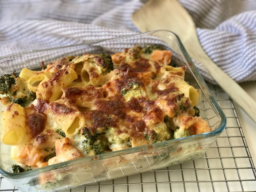 Pasta con Pollo, Brócoli y Zanahoria | Receta ekilu