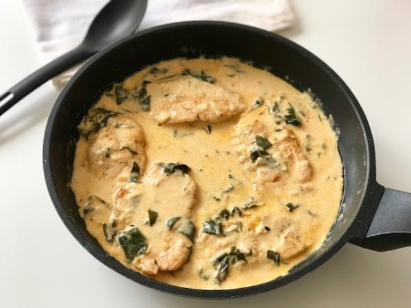 Chicken Cutlets with Spinach in Lemon Sauce