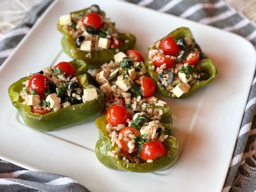 Pimientos Rellenos de Ensalada de Arroz