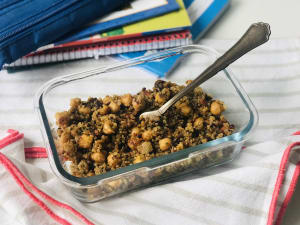 Quinoa with Chickpeas and Bell Pepper