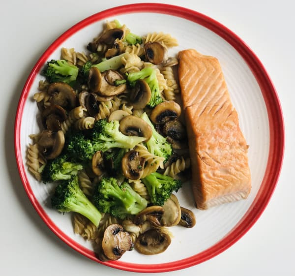 Salmon with Pasta and Vegetables