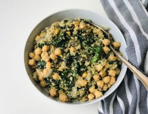 Quinoa with Chickpeas and Spinach