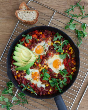 Red Kidney Beans with Bell Pepper and Eggs