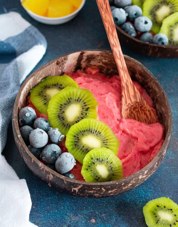 Pineapple and Raspberry Smoothie Bowl