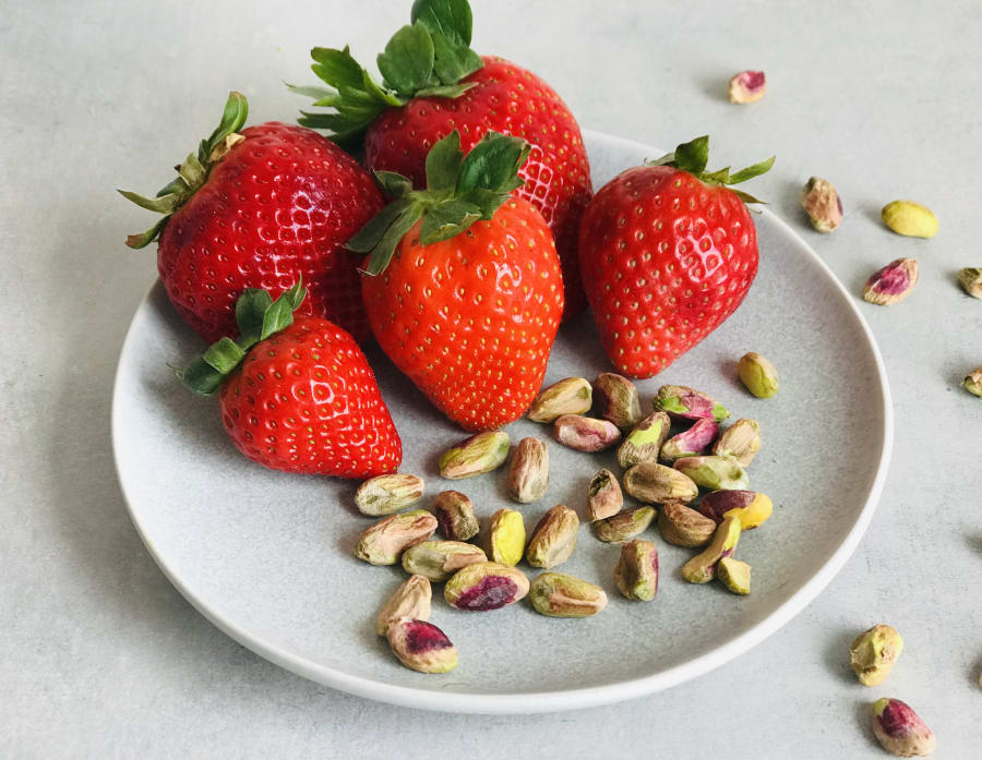 Snack de Fresas con Pistachos