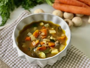 Sopa de Zanahoria, Champiñones y Calabacín